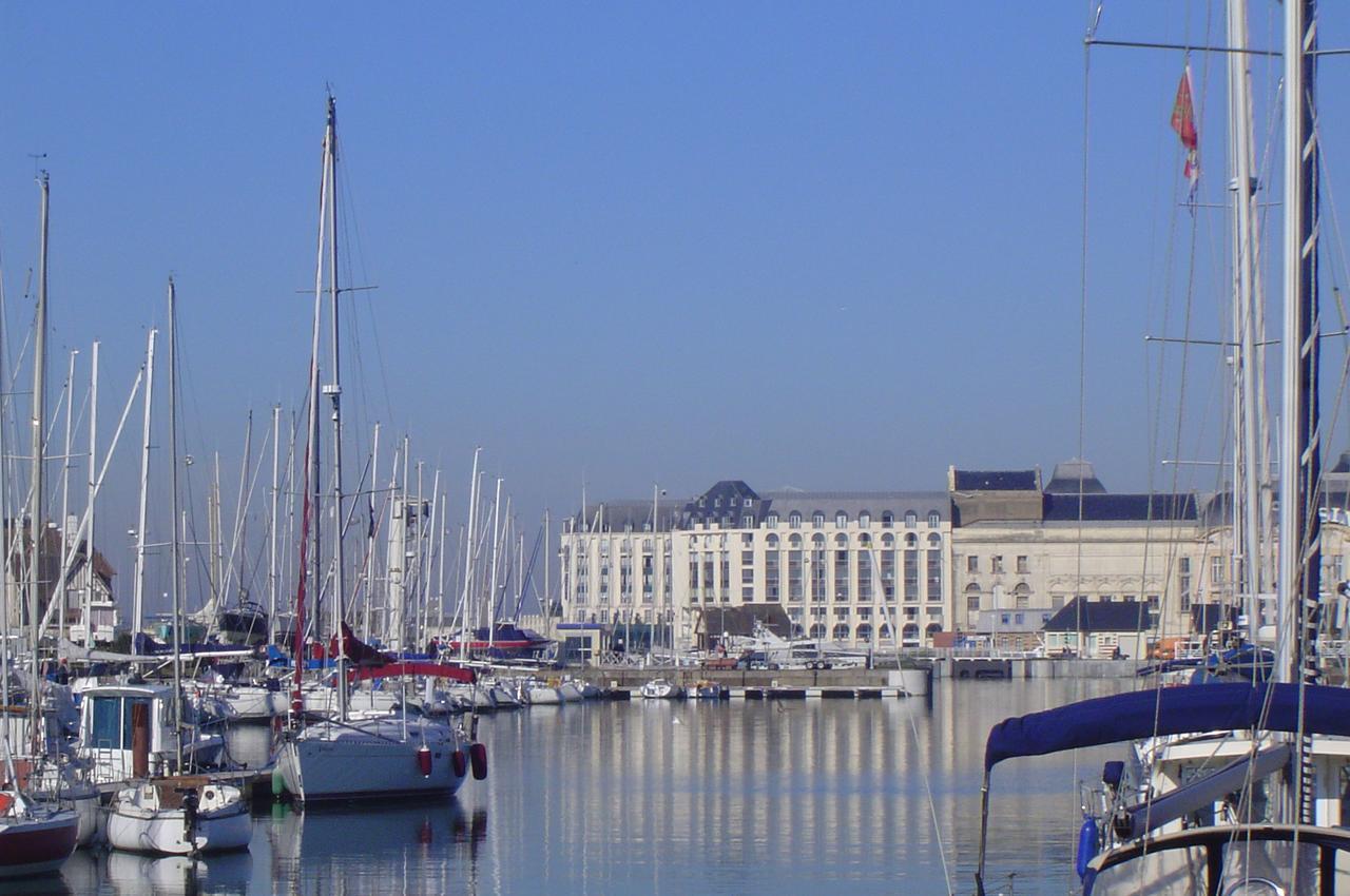 تروفيي سور مير Sowell Residences Le Port المظهر الخارجي الصورة